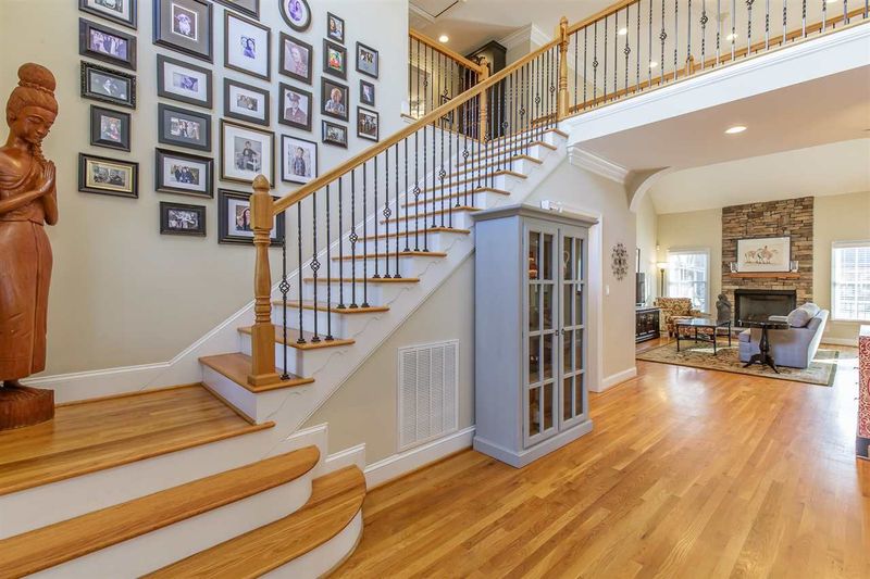 1020 W Front St, Burlington, NC 27215