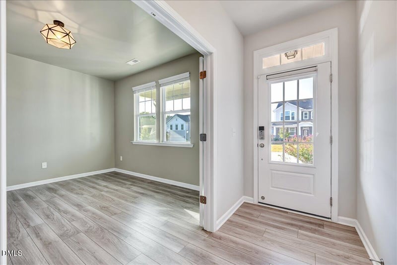 1020 Garrow Dr, Holly Springs, NC 27540