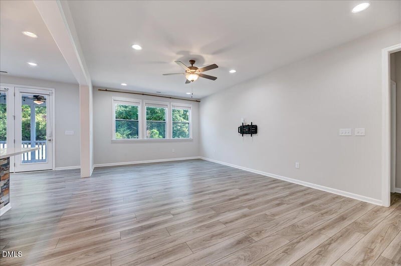 1020 Garrow Dr, Holly Springs, NC 27540