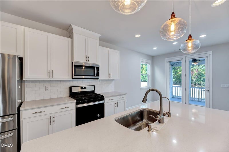 1020 Garrow Dr, Holly Springs, NC 27540