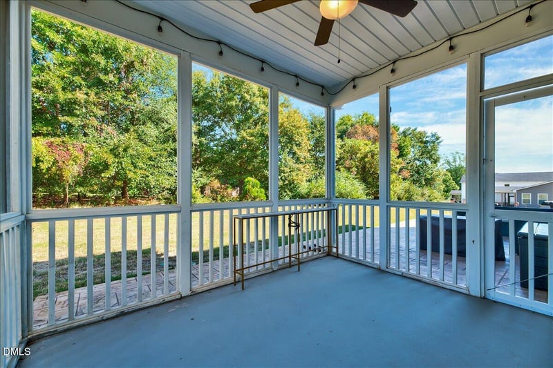 1020 Garrow Dr, Holly Springs, NC 27540