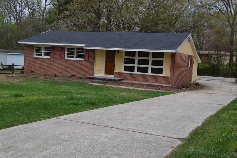1020 Greenwich St, Raleigh, NC 27610