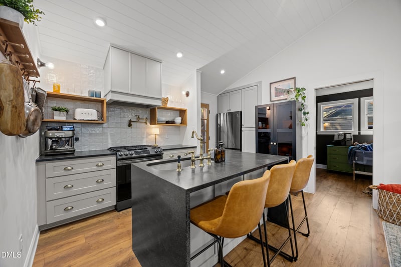 1020 Jones St, Raleigh, NC 27601