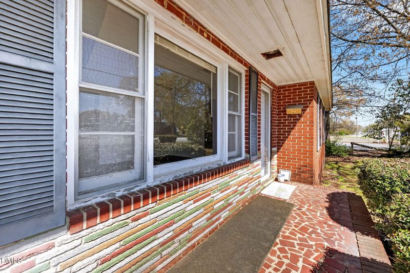 1020 S Pollock St, Selma, NC 27576