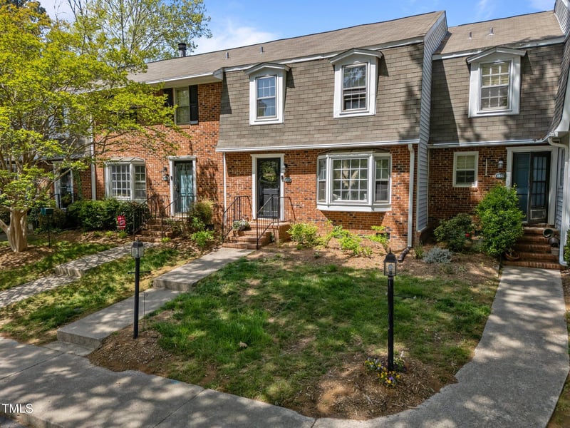 1020 Randolph Ct, Cary, NC 27511