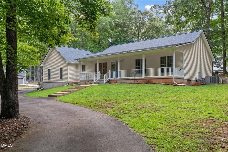 1020 Sagamore Dr, Louisburg, NC 27549
