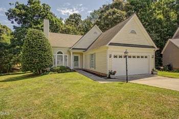 1020 Starkland Way, Holly Springs, NC 27540