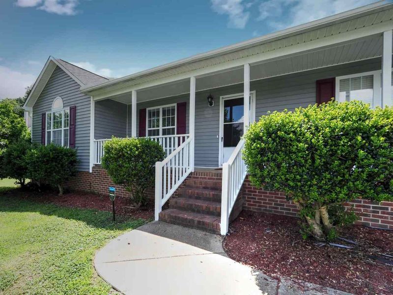 1020 S Willhaven Dr, Fuquay Varina, NC 27526