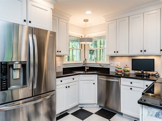 1021 Boathouse Ct, Raleigh, NC 27615