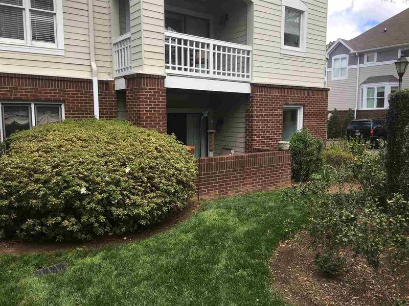 1021 Brighthurst Dr #106, Raleigh, NC 27605