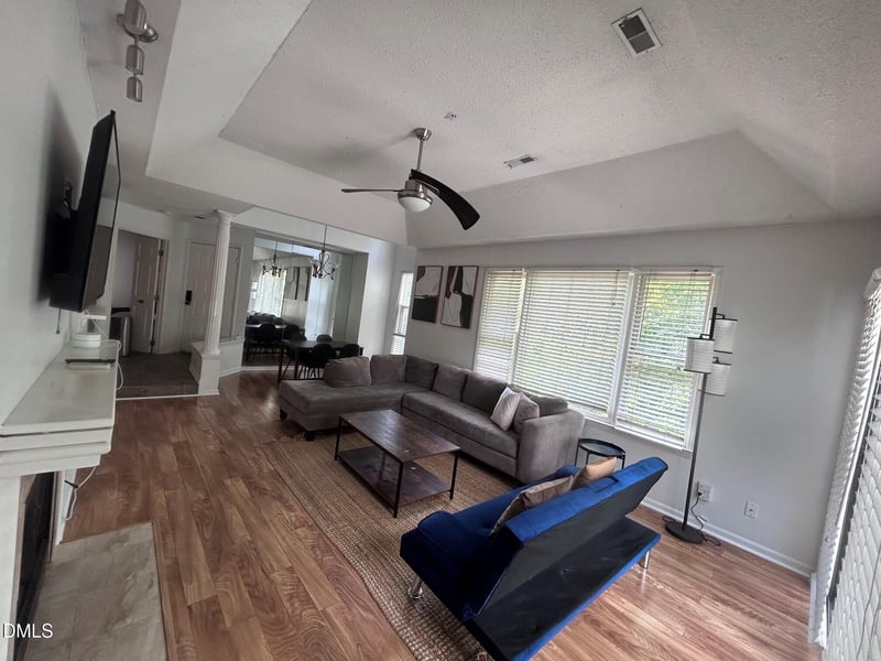 1021 Brighthurst Dr #302, Raleigh, NC 27605