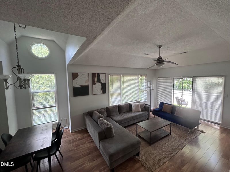 1021 Brighthurst Dr #302, Raleigh, NC 27605