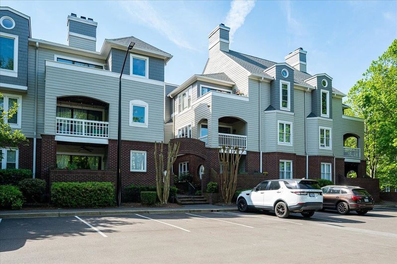 1021 Brighthurst Dr #305, Raleigh, NC 27605