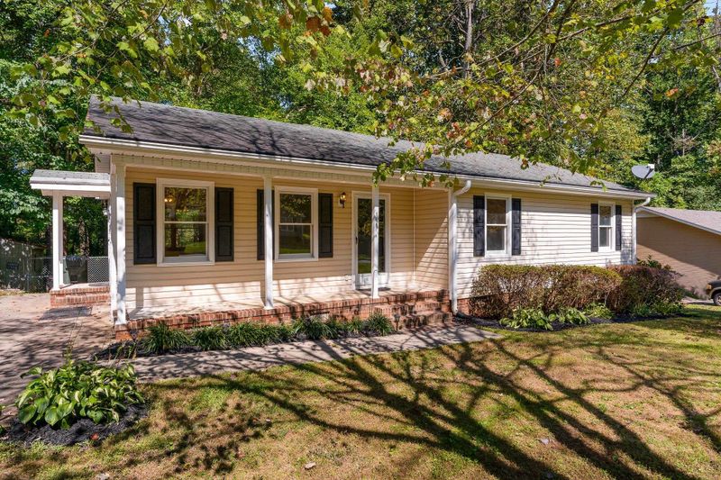 1021 N Carr St, Mebane, NC 27302