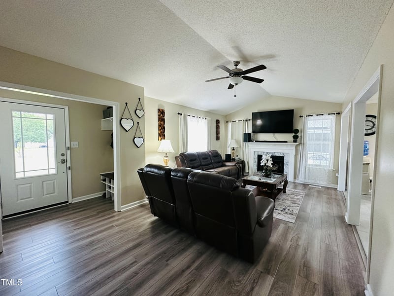 1021 Forest Glen Dr, Raleigh, NC 27603