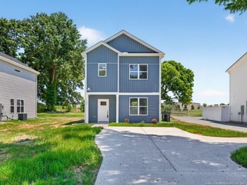 1021 Harnett St, Dunn, NC 28334