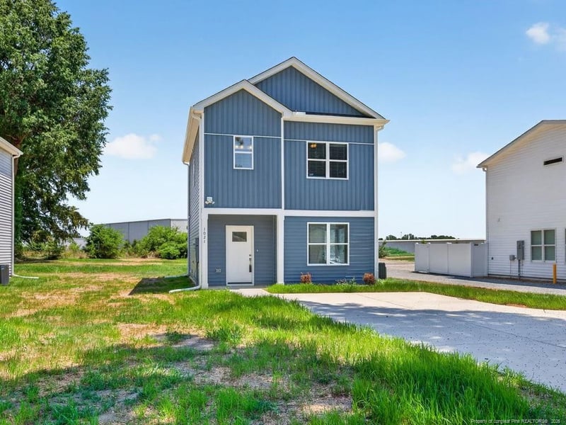 1021 Harnett St, Dunn, NC 28334