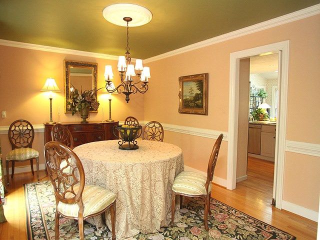 1021 Kinsdale Dr, Raleigh, NC 27615
