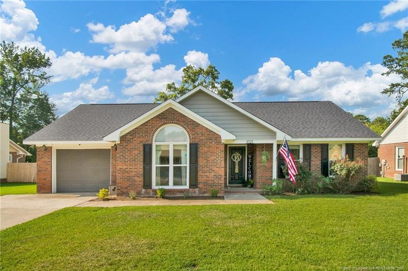 1021 Locks Creek Rd, Fayetteville, NC 28312