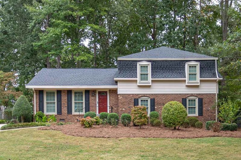 1021 Medlin Dr, Cary, NC 27511