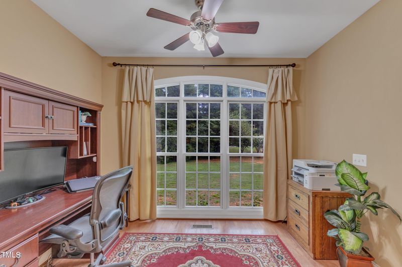 1021 Mountain Laurel Dr, Raleigh, NC 27603