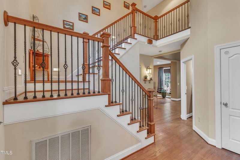 1021 Mountain Laurel Dr, Raleigh, NC 27603