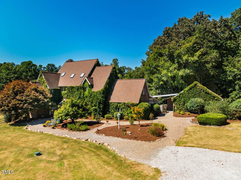 1021 Parchemin Trl, Chapel Hill, NC 27516