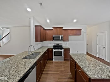 1021 Purple Verbena Ct, Zebulon, NC 27597