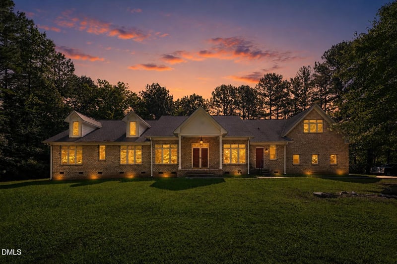 1021 Reaves Dr, Chapel Hill, NC 27516