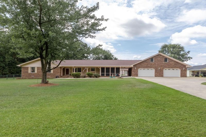 1021 Ridge Dr, Clayton, NC 27520