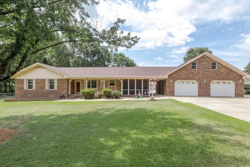 1021 Ridge Dr, Clayton, NC 27520