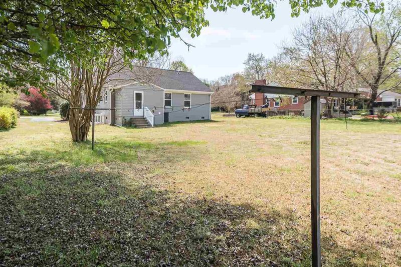1021 Southerlund Rd, Garner, NC 27529