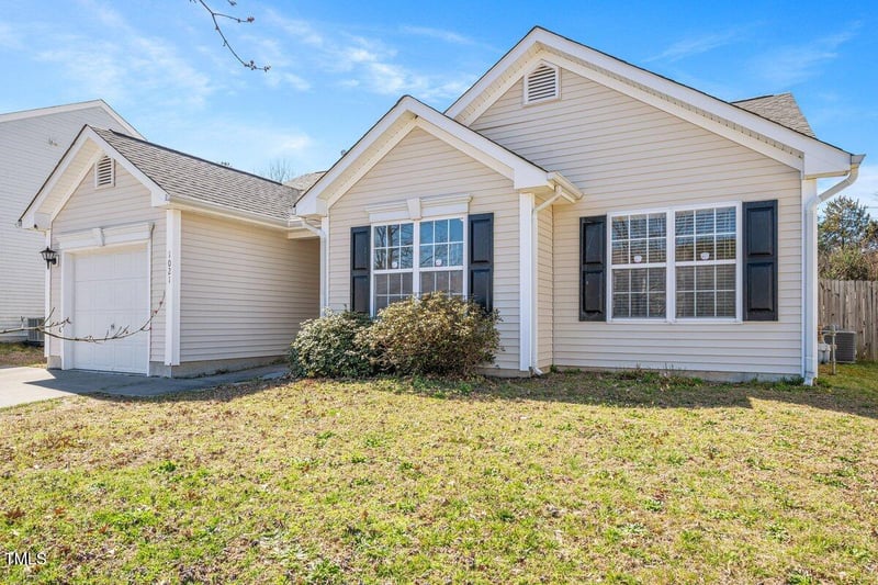 1021 Stormy Ln, Raleigh, NC 27610
