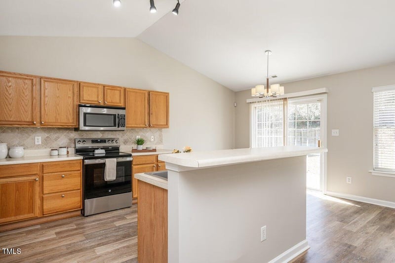 1021 Stormy Ln, Raleigh, NC 27610