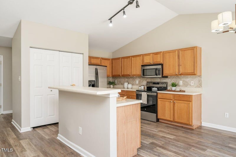 1021 Stormy Ln, Raleigh, NC 27610