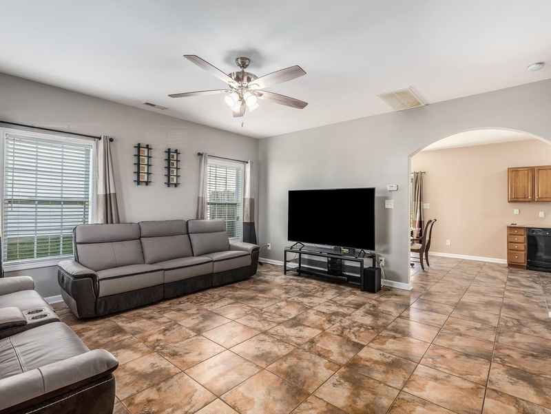 1021 Tellis Dr, Knightdale, NC 27545