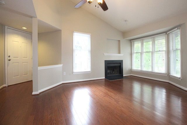 1021 Wirewood Dr #302, Raleigh, NC 27605