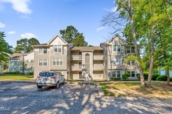 1021 Wood Creek Dr #3, Fayetteville, NC 28314