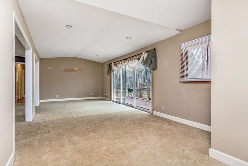 10217 Creedmoor Rd, Raleigh, NC 27615
