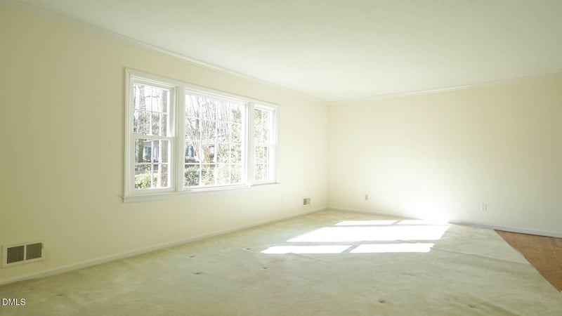 1022 Clare Ct, Cary, NC 27511