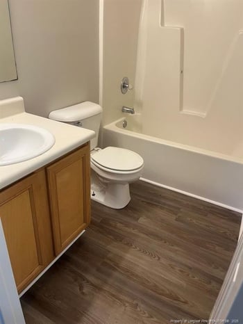 1022 Coalport Dr, Hope Mills, NC 28348