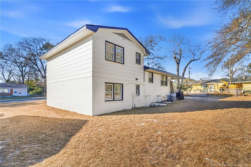 1022 Gentry St, Fayetteville, NC 28301