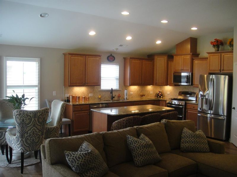 1022 Harvest Point Dr, Fuquay Varina, NC 27526