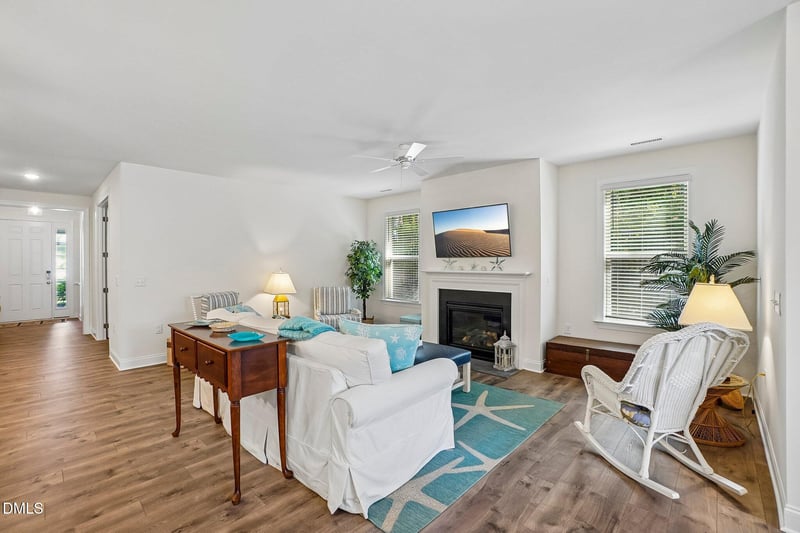 1022 Hillside Falls Dr, Wake Forest, NC 27587