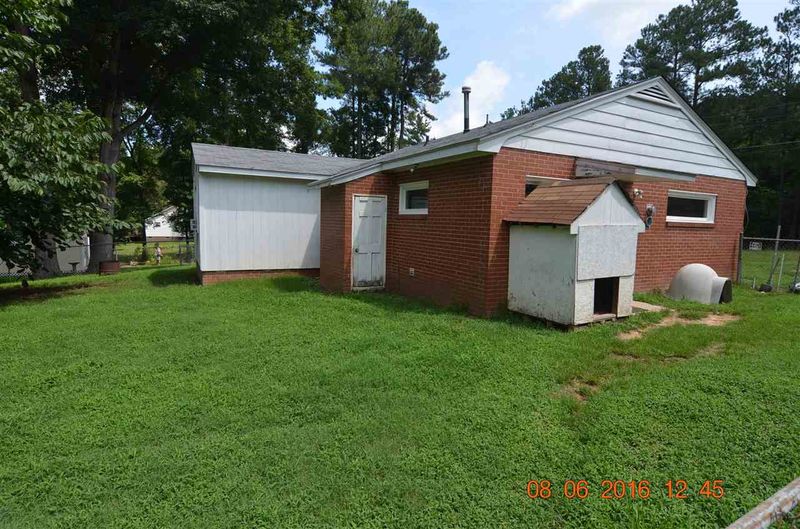 1022 E Horseshoe Rd, Durham, NC 27703