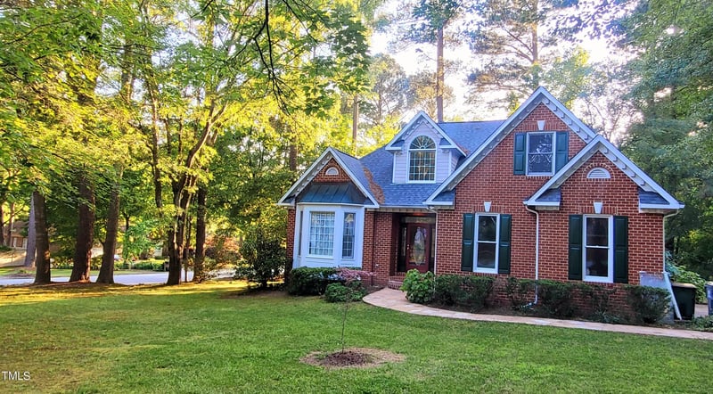 1022 Kingsway Dr, Apex, NC 27502