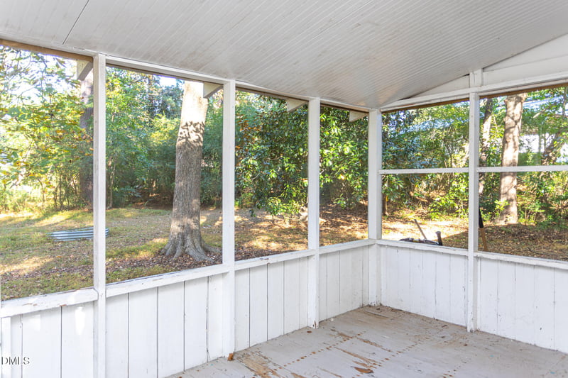 10222 Chestnut St, Middlesex, NC 27557