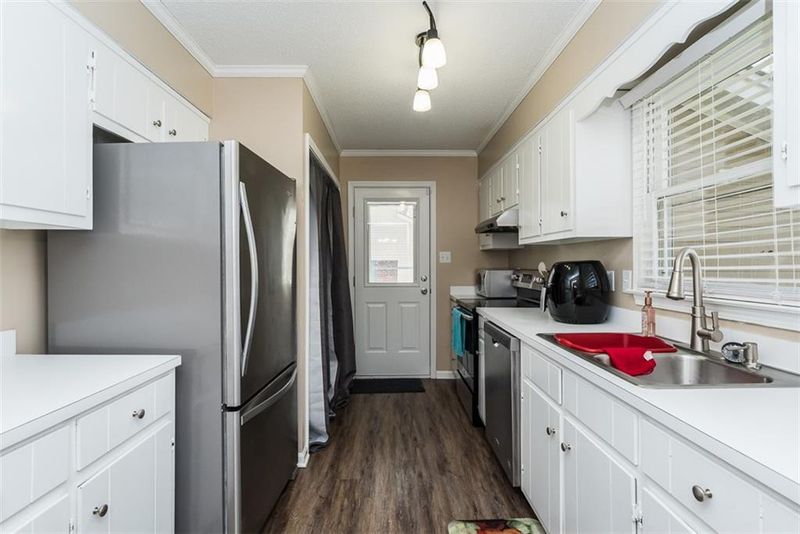 1023 N Carr St, Mebane, NC 27302