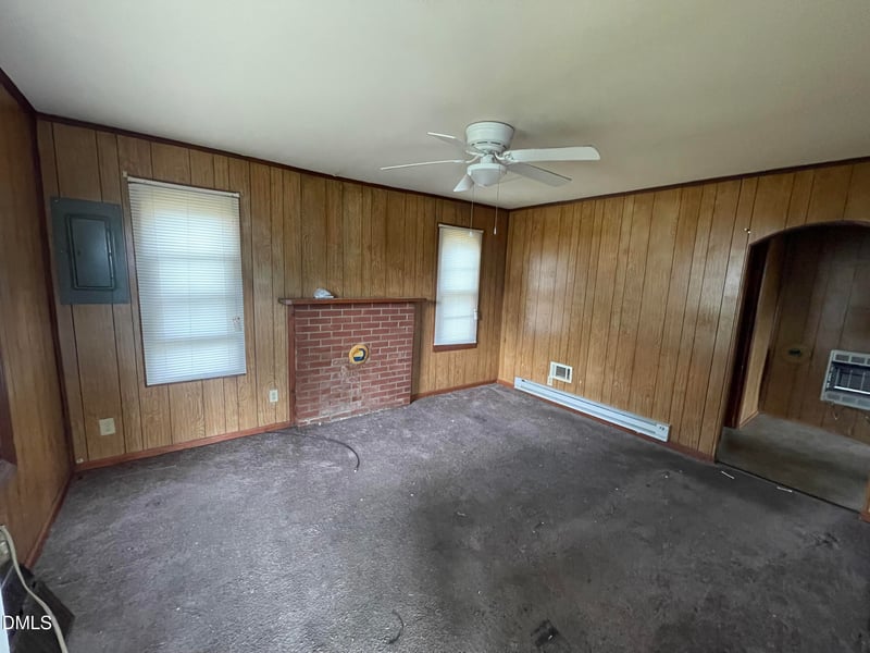 1023 Leasburg Rd, Roxboro, NC 27573