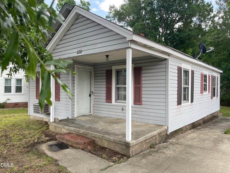 1023 Leasburg Rd, Roxboro, NC 27573
